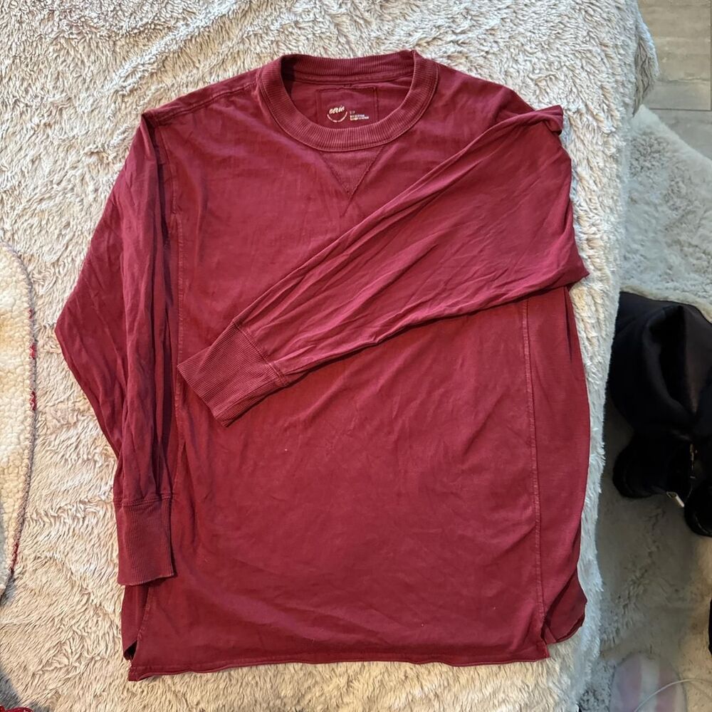 Aerie Women's Red/Burgundy T-shirt